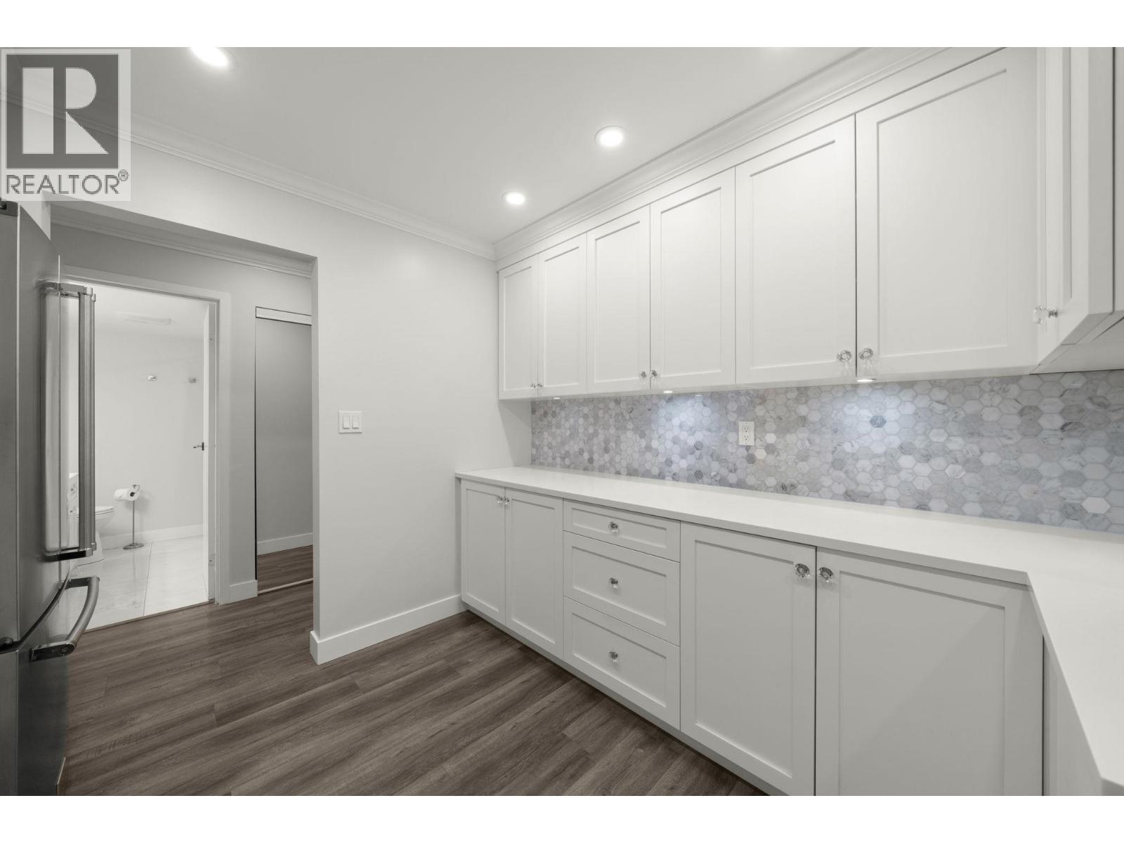 211 4111 Francis Road, Richmond, British Columbia  V5C 2P8 - Photo 2 - R3115559