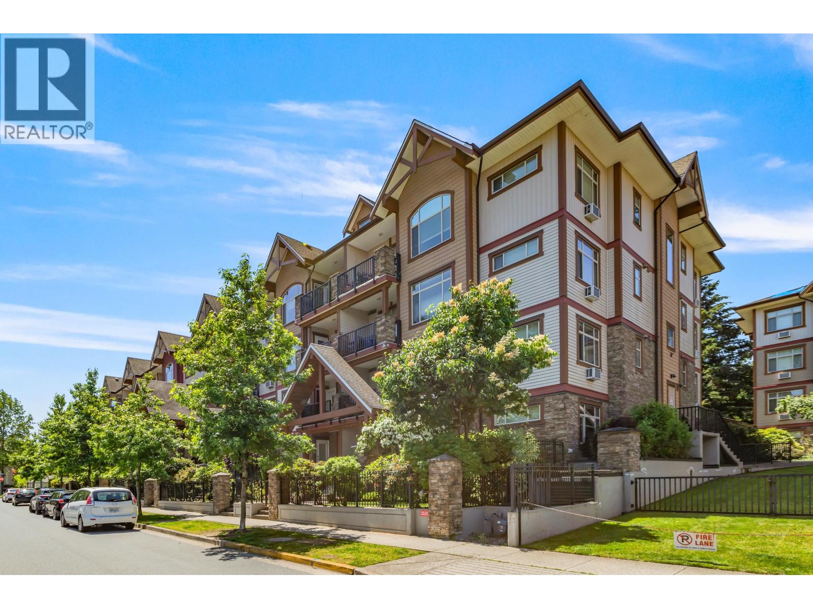 211 12525 190a Street, Pitt Meadows, British Columbia  V3Y 0E1 - Photo 2 - R3115572