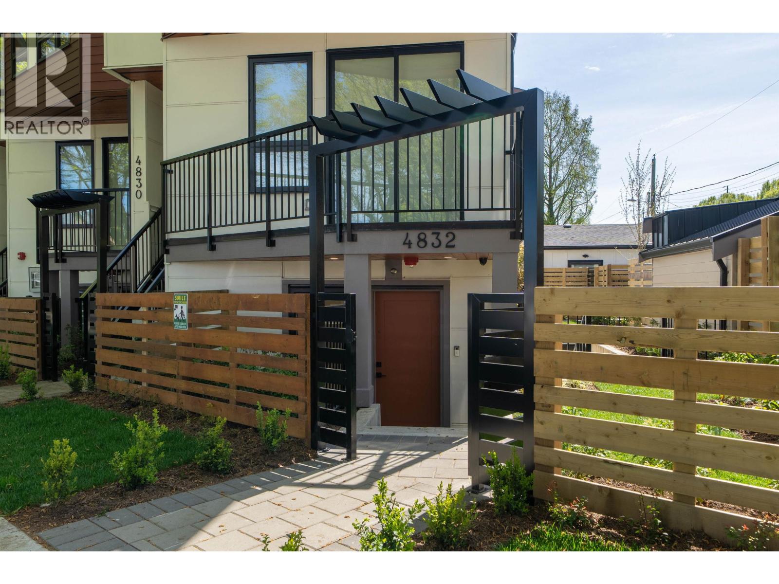 4832 DUCHESS STREET, vancouver, British Columbia