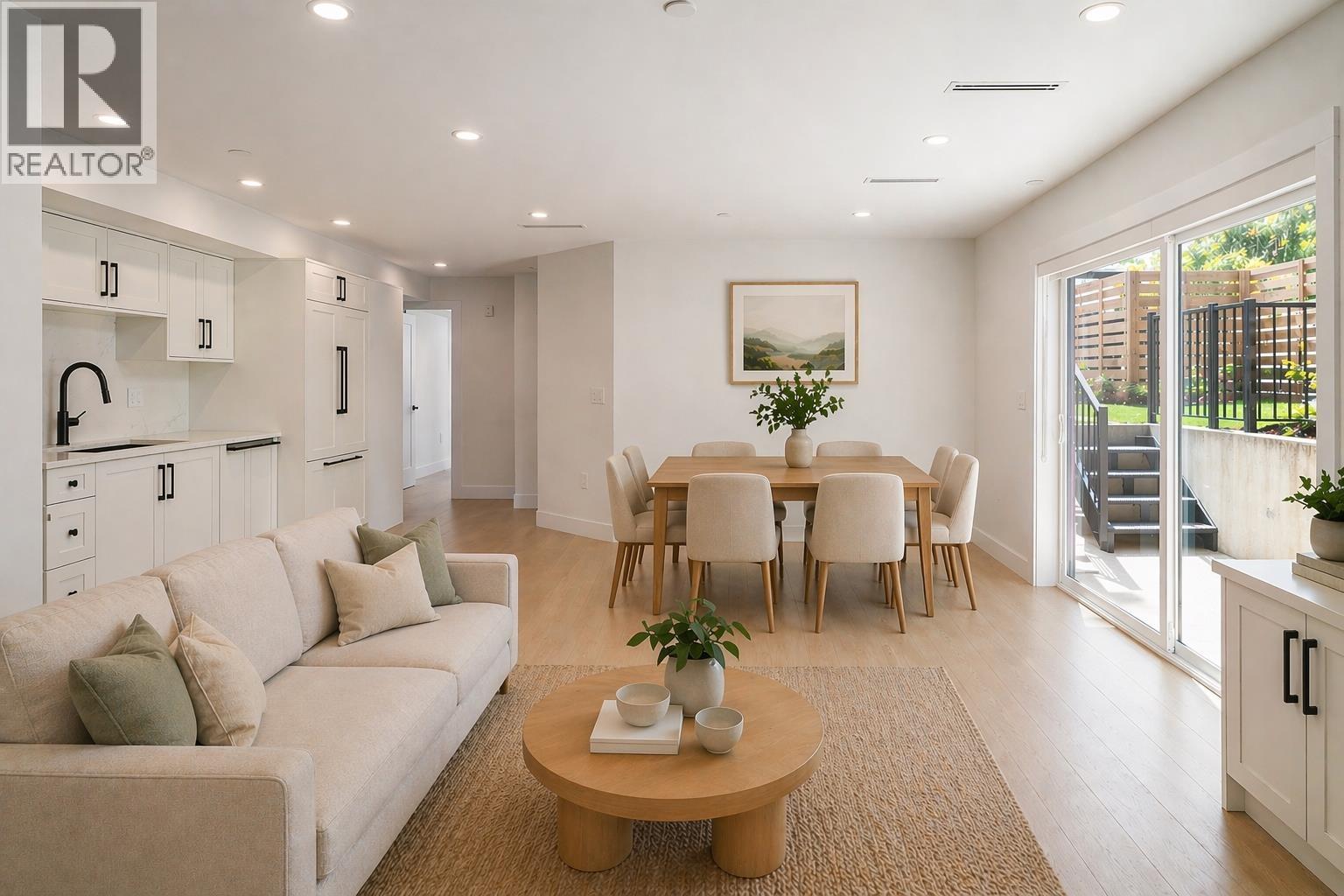 4832 Duchess Street, Vancouver, British Columbia  V5R 3L6 - Photo 2 - R3115578