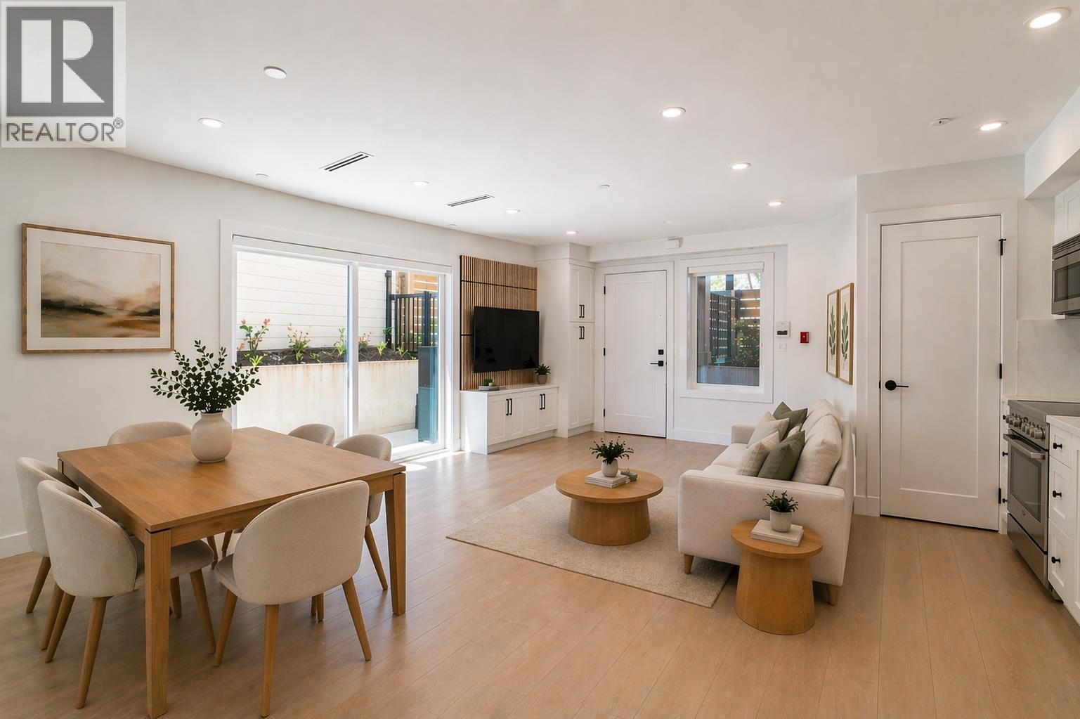 4832 Duchess Street, Vancouver, British Columbia  V5R 3L6 - Photo 4 - R3115578