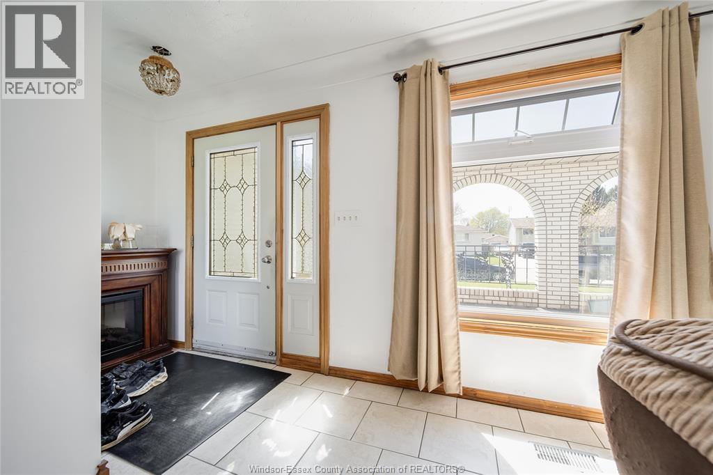 12 Bennie Avenue, Leamington, Ontario   - Photo 5 - 26008832