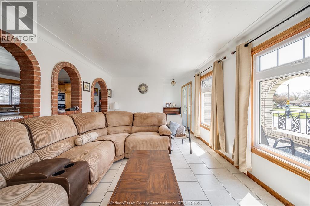 12 Bennie Avenue, Leamington, Ontario   - Photo 7 - 26008832