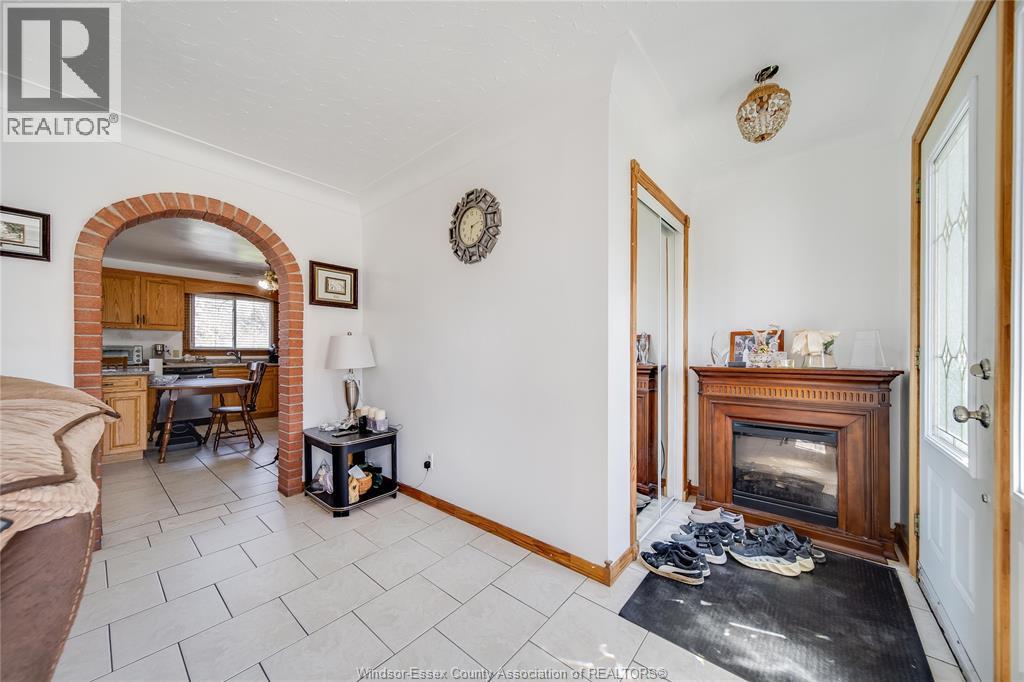 12 Bennie Avenue, Leamington, Ontario   - Photo 6 - 26008832