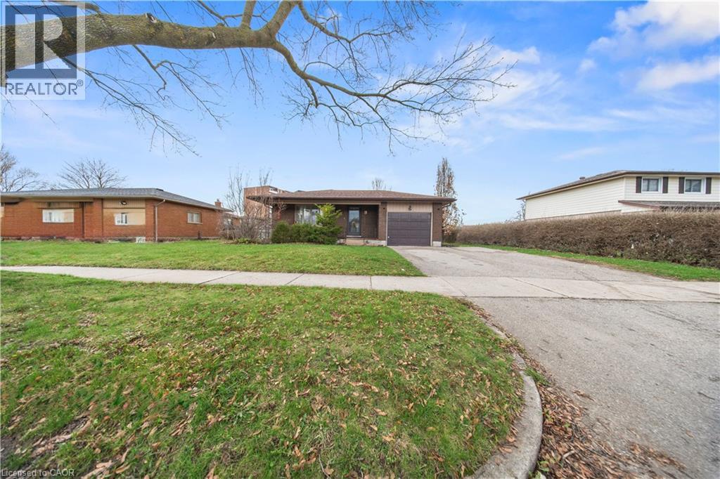 42 Tupper Crescent, Kitchener, Ontario  N2B 2X9 - Photo 2 - 40823668