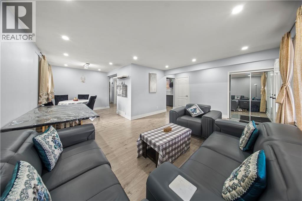 42 Tupper Crescent, Kitchener, Ontario  N2B 2X9 - Photo 4 - 40823668