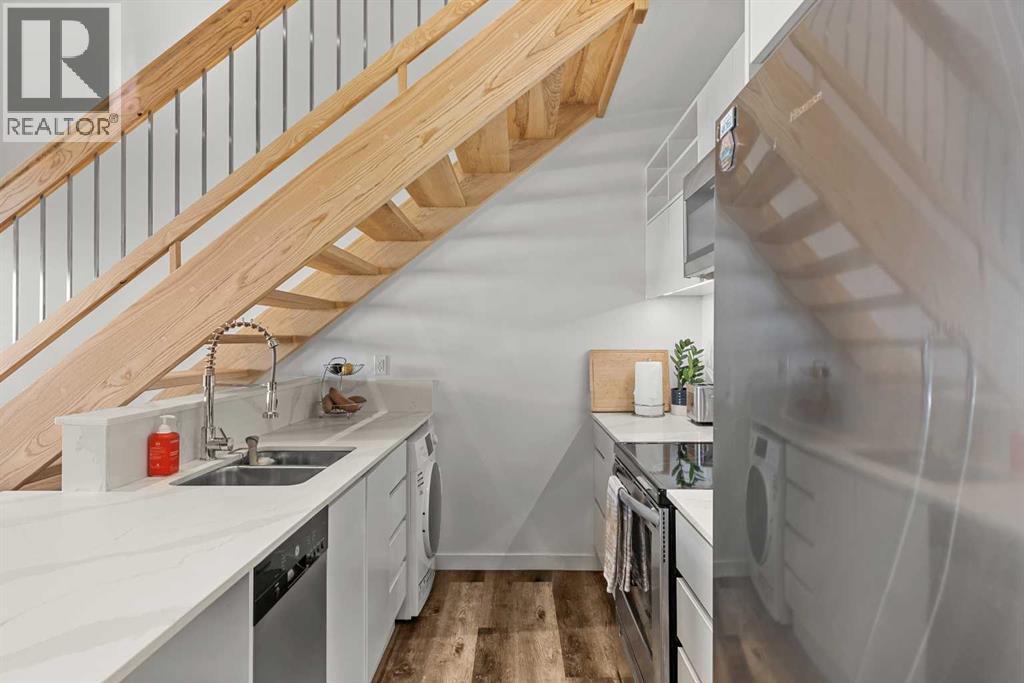 212b, 1 Industrial Place, Canmore, Alberta  T1W 1Y1 - Photo 4 - A2280971