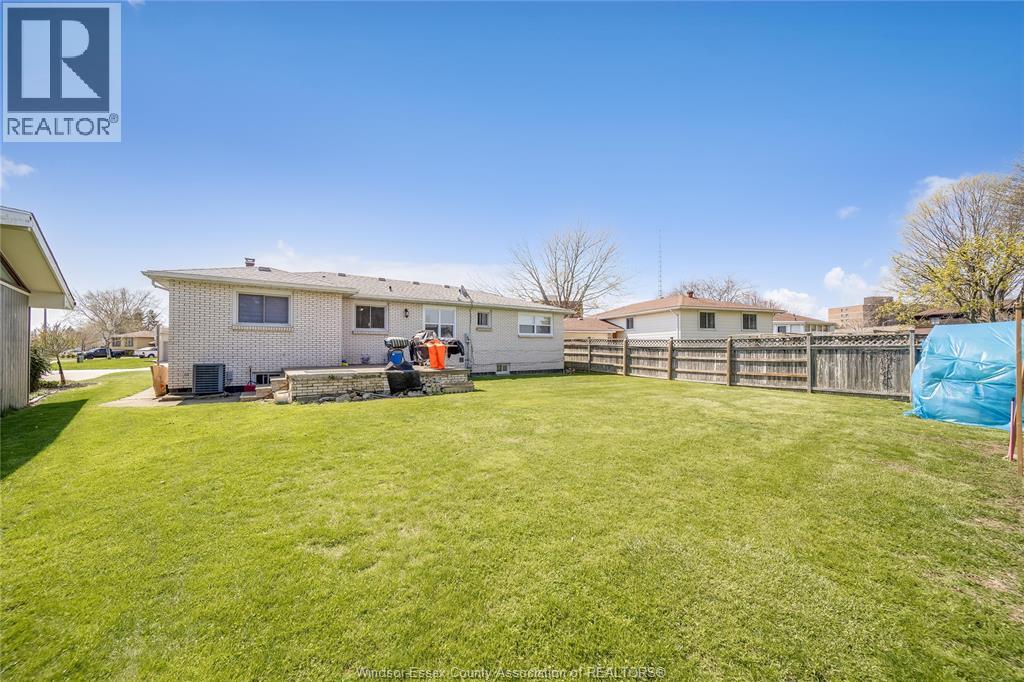 12 Bennie Avenue, Leamington, Ontario   - Photo 47 - 26008832