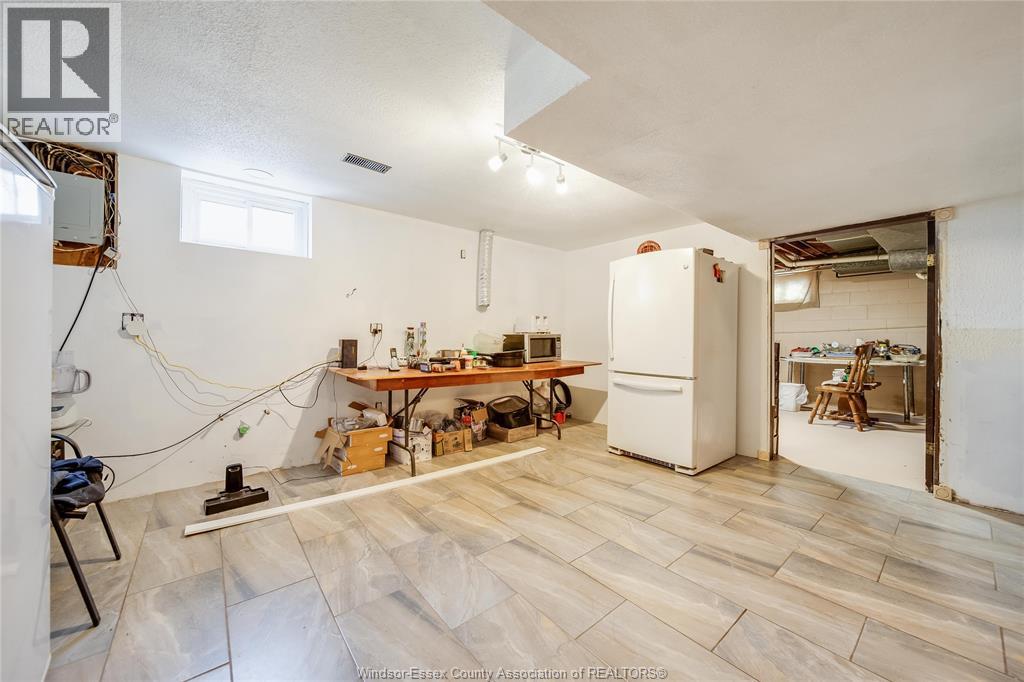 12 Bennie Avenue, Leamington, Ontario   - Photo 37 - 26008832