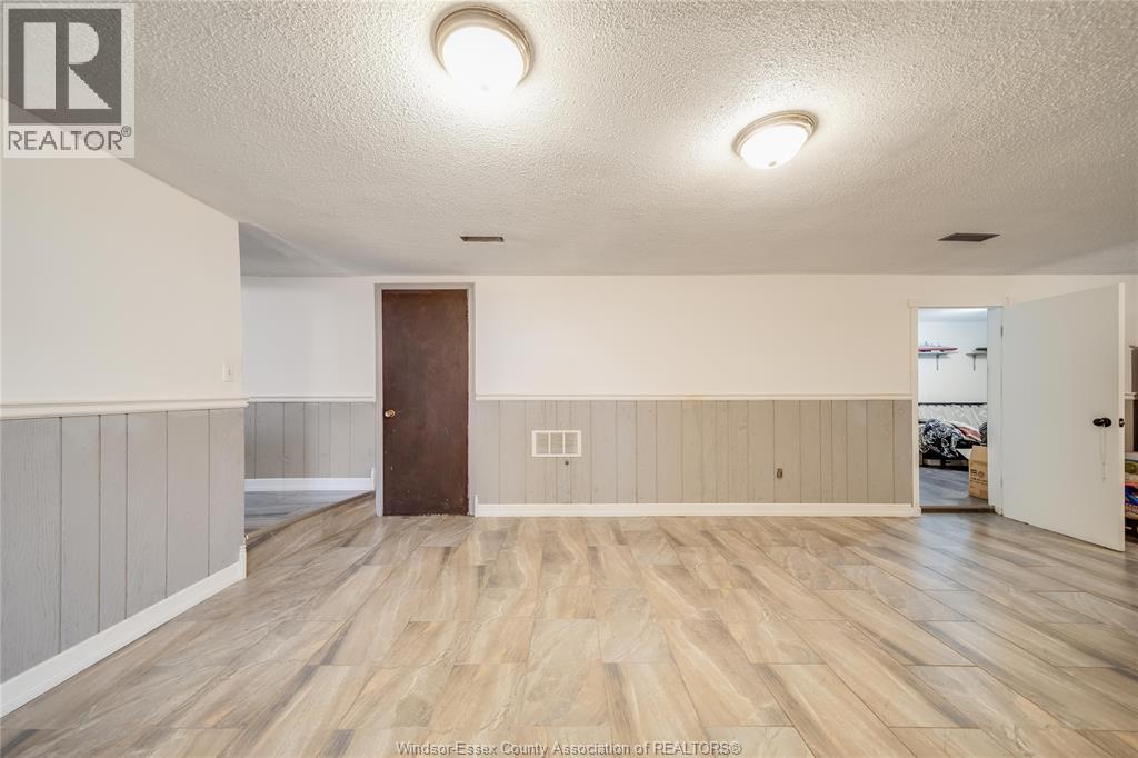 12 Bennie Avenue, Leamington, Ontario   - Photo 33 - 26008832