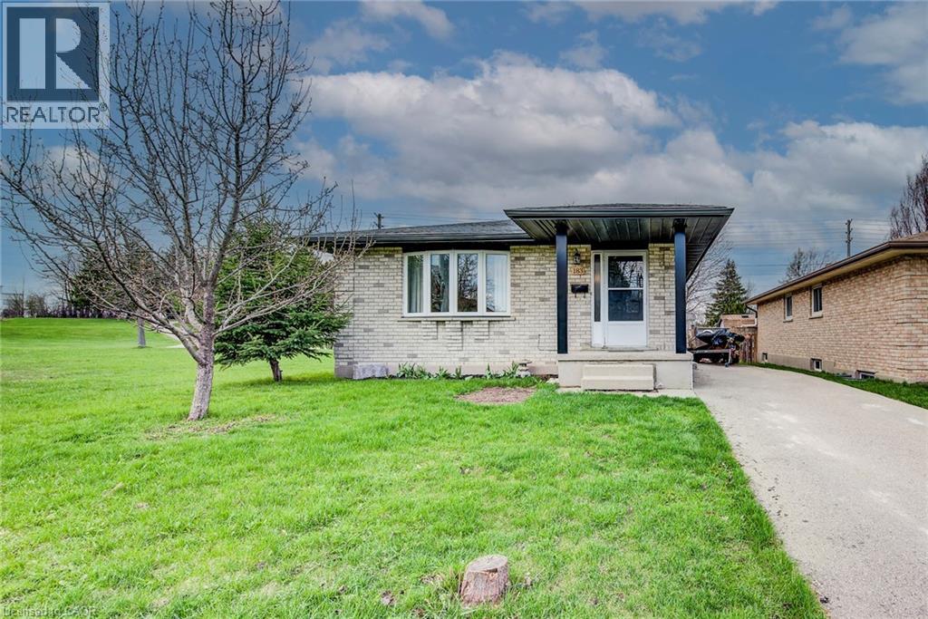 183 DINISON Crescent, Kitchener, Ontario