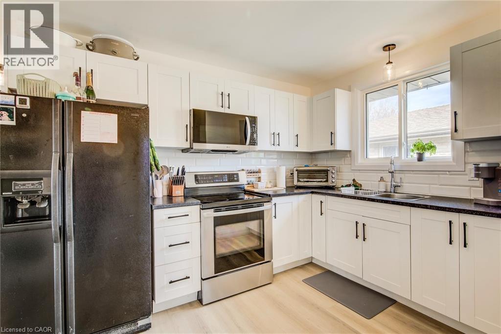 183 Dinison Crescent, Kitchener, Ontario  N2E 2S6 - Photo 14 - 40823201