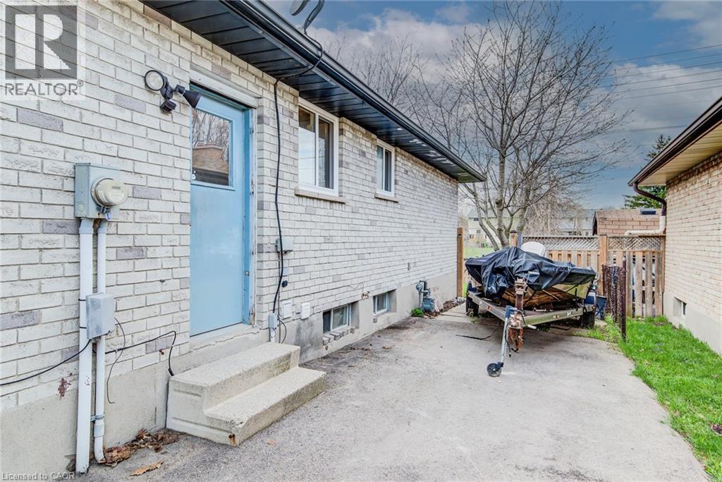 183 Dinison Crescent, Kitchener, Ontario  N2E 2S6 - Photo 25 - 40823201