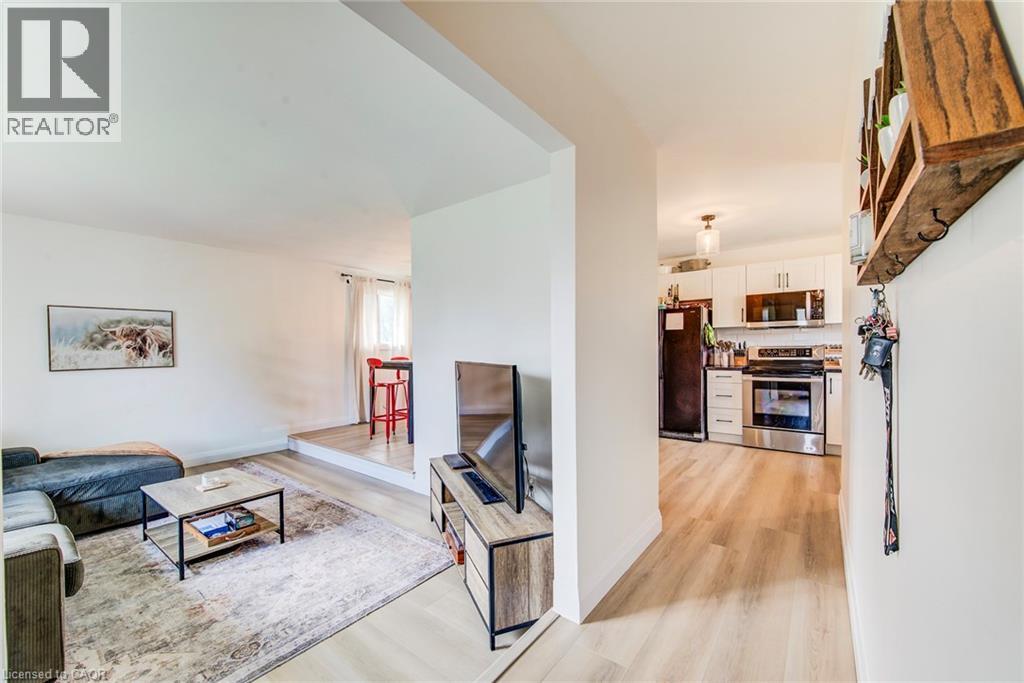 183 Dinison Crescent, Kitchener, Ontario  N2E 2S6 - Photo 7 - 40823201