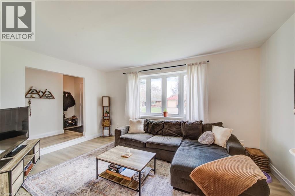 183 Dinison Crescent, Kitchener, Ontario  N2E 2S6 - Photo 9 - 40823201