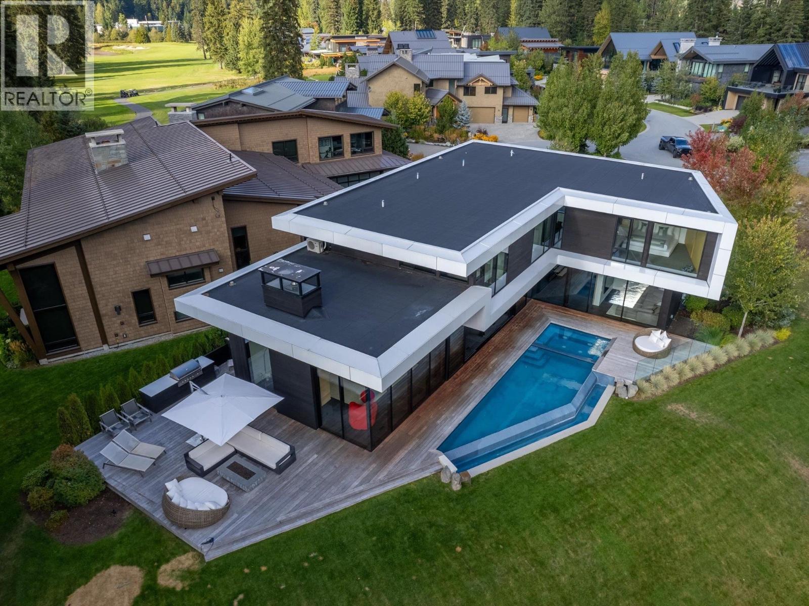 8080 Cypress Place, Whistler, British Columbia  V8E 1J9 - Photo 34 - R3077313