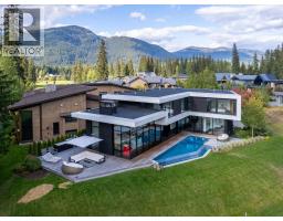 8080 CYPRESS PLACE, Whistler, British Columbia