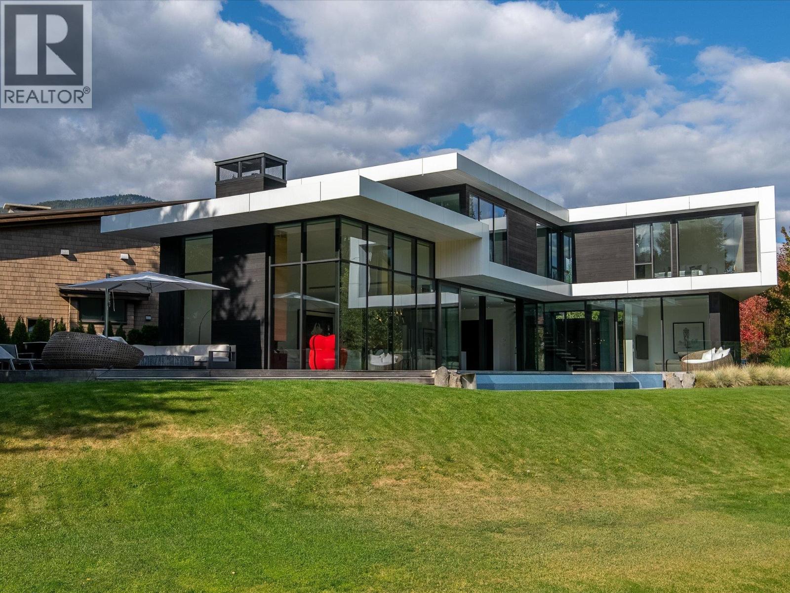 8080 Cypress Place, Whistler, British Columbia  V8E 1J9 - Photo 35 - R3077313