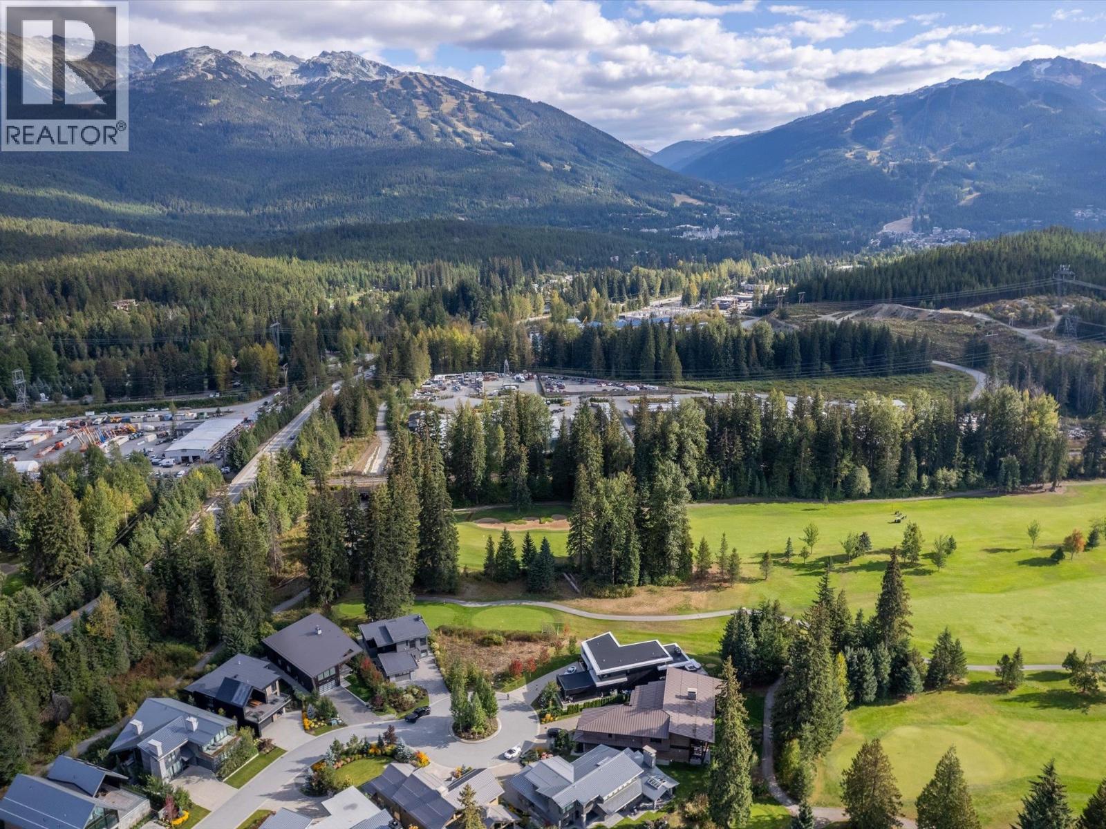 8080 Cypress Place, Whistler, British Columbia  V8E 1J9 - Photo 39 - R3077313