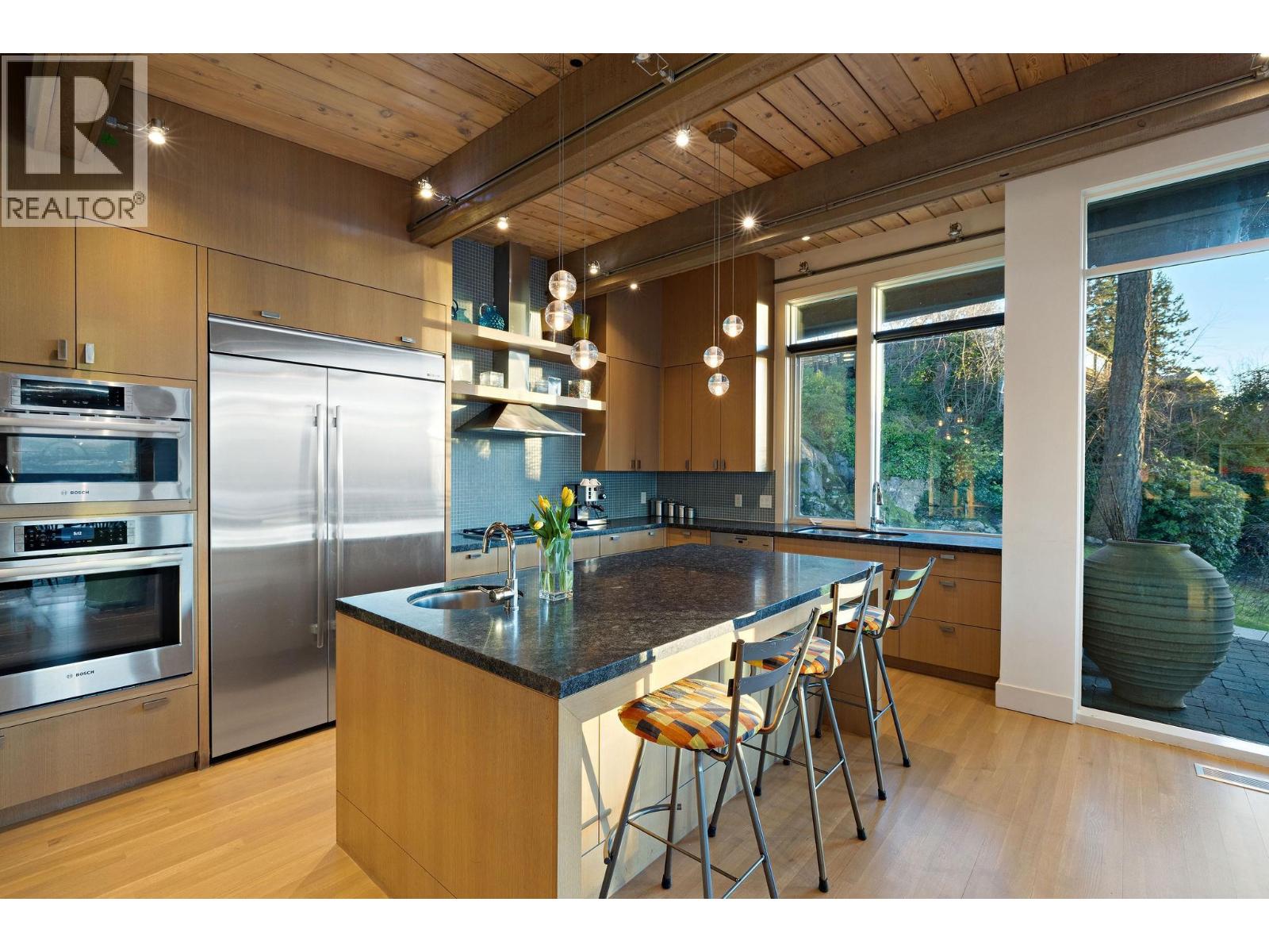 6235 Overstone Drive, West Vancouver, British Columbia  V7W 1X9 - Photo 15 - R3105506