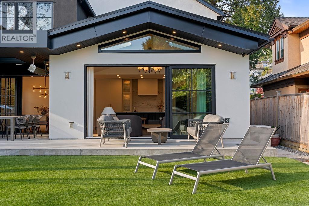 2392 Lawson Avenue, West Vancouver, British Columbia  V7V 2E6 - Photo 5 - R3115544