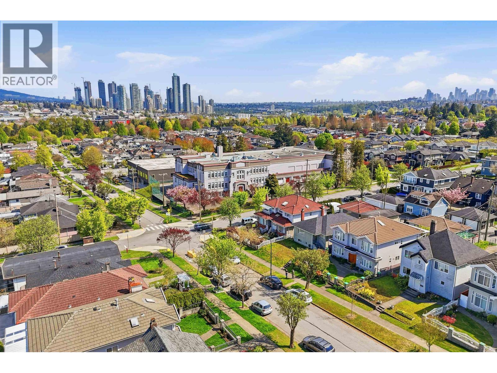 3090 Kitchener Street, Vancouver, British Columbia  V5K 3E7 - Photo 3 - R3115564