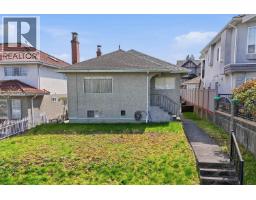 3090 KITCHENER STREET, Vancouver, British Columbia