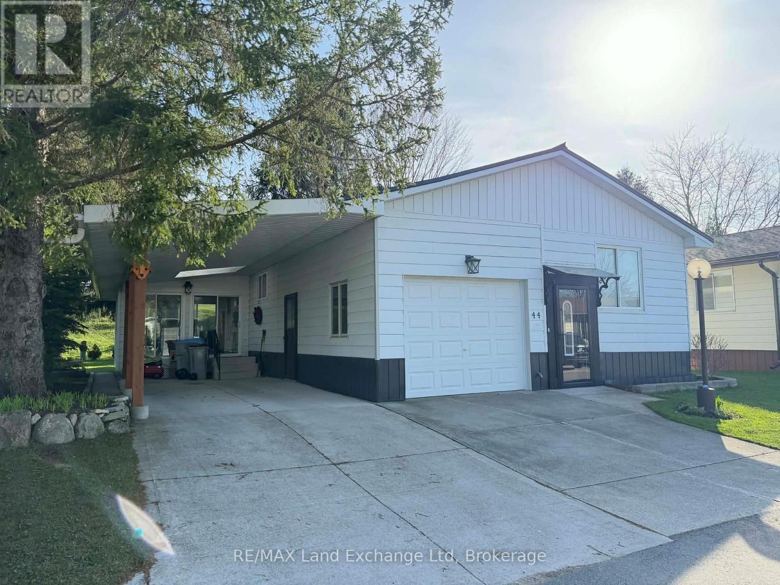 44 BRIARWOOD CRESCENT, North Huron, Ontario