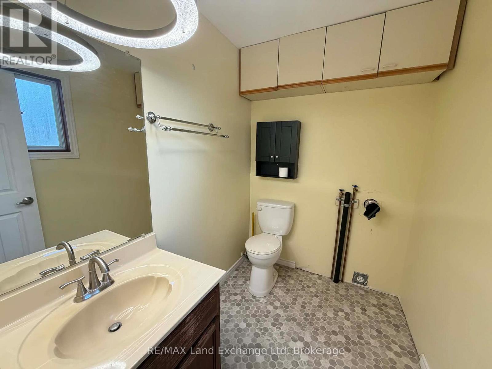 44 Briarwood Crescent, North Huron, Ontario  N0G 2W0 - Photo 13 - X13042108