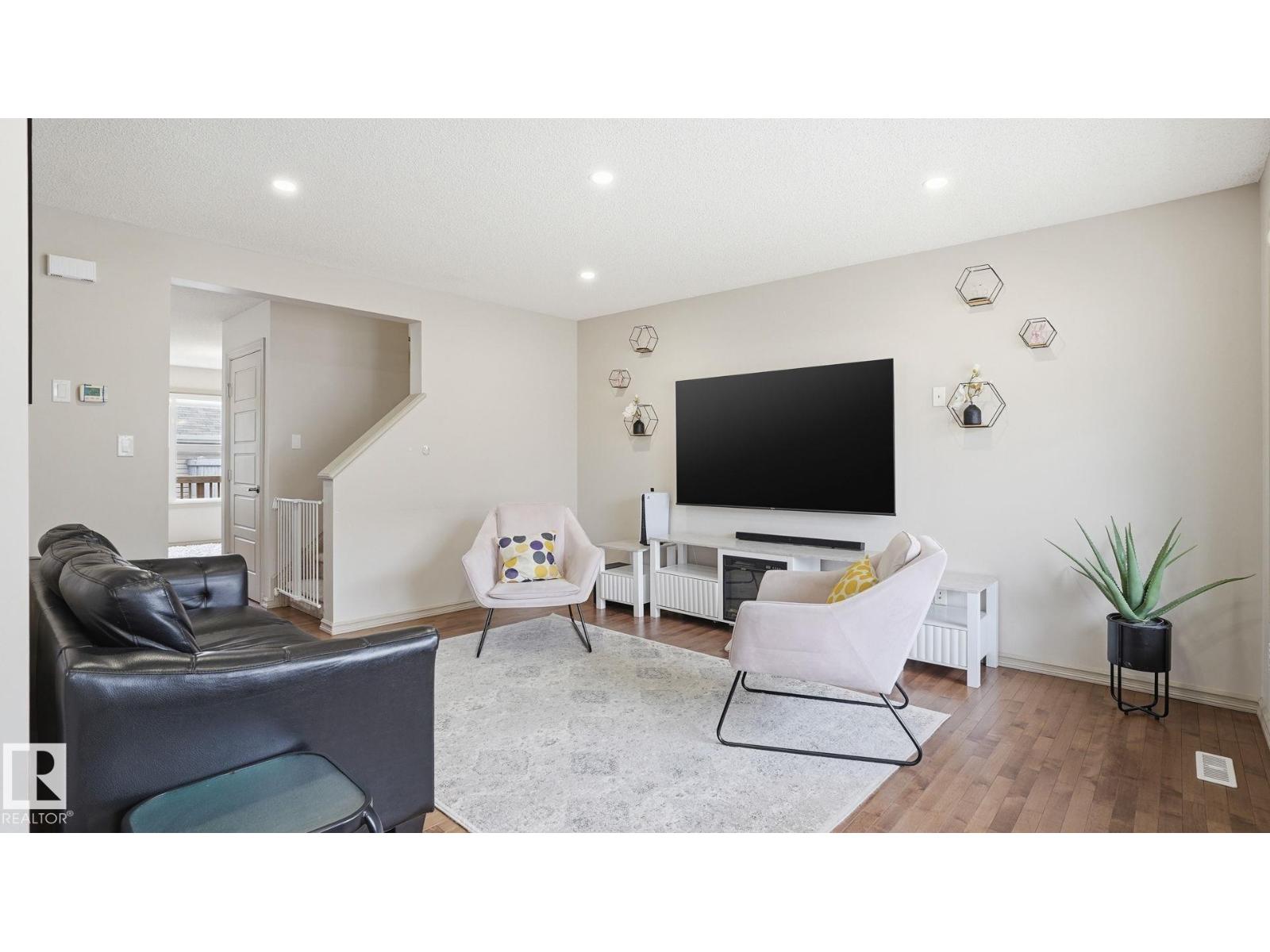 8210 180 Av Nw Nw, Edmonton, Alberta  T5Z 0H8 - Photo 4 - E4484095