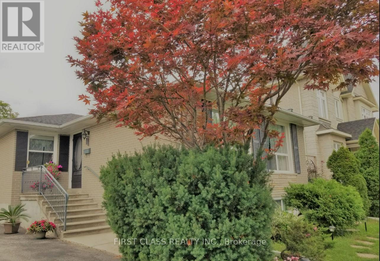 109 GOULDING AVENUE, Toronto, Ontario