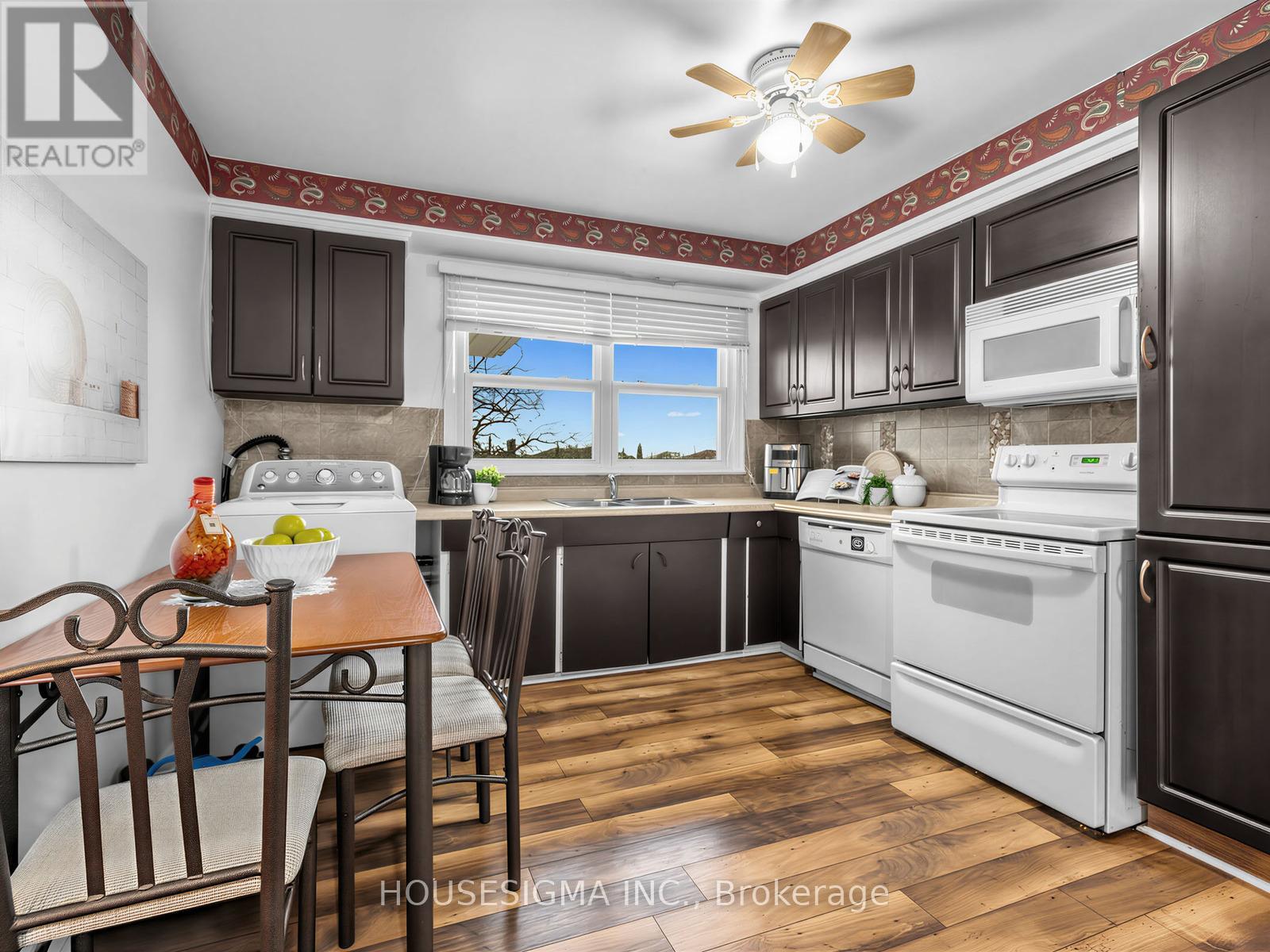 169 Sloane Avenue, Toronto, Ontario  M4A 2C2 - Photo 13 - C13042096