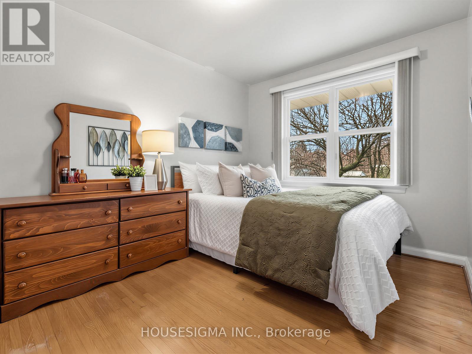 169 Sloane Avenue, Toronto, Ontario  M4A 2C2 - Photo 17 - C13042096