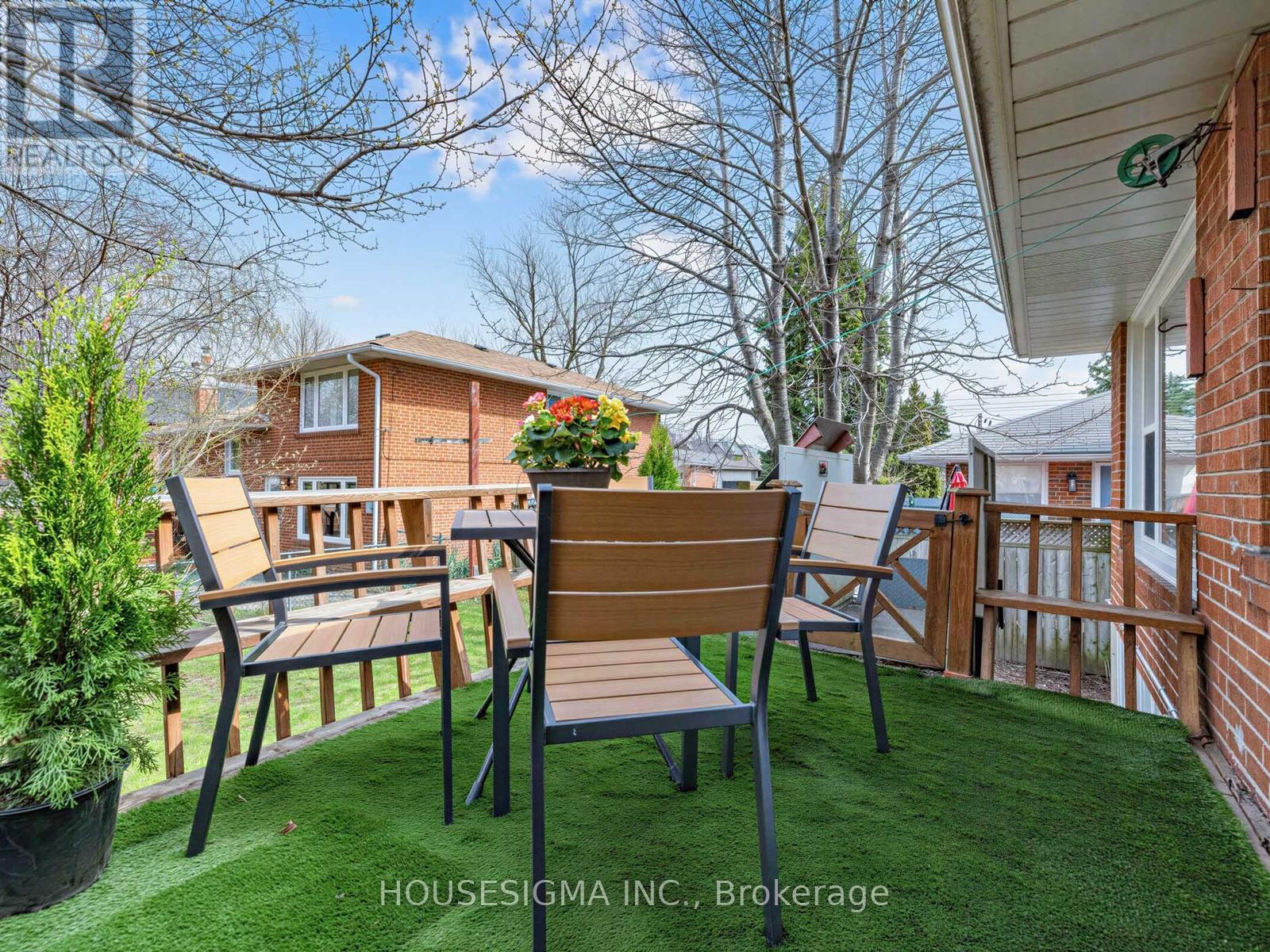 169 Sloane Avenue, Toronto, Ontario  M4A 2C2 - Photo 27 - C13042096