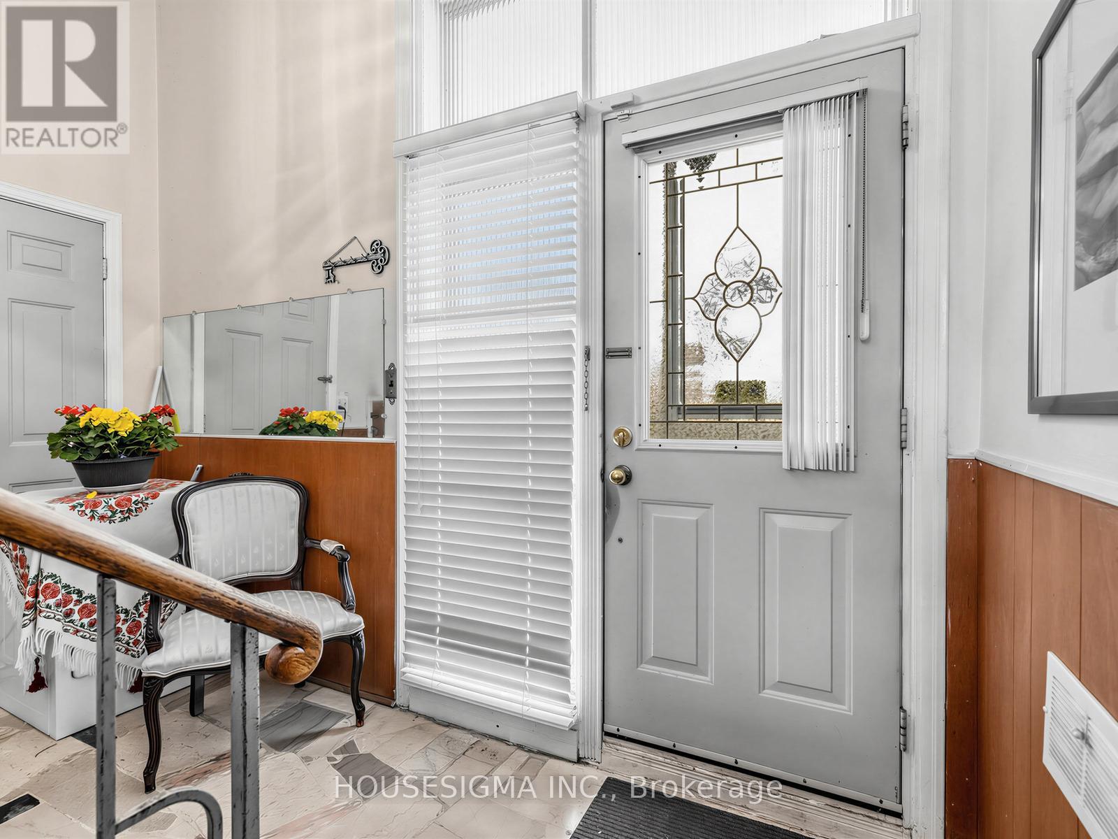 169 Sloane Avenue, Toronto, Ontario  M4A 2C2 - Photo 4 - C13042096