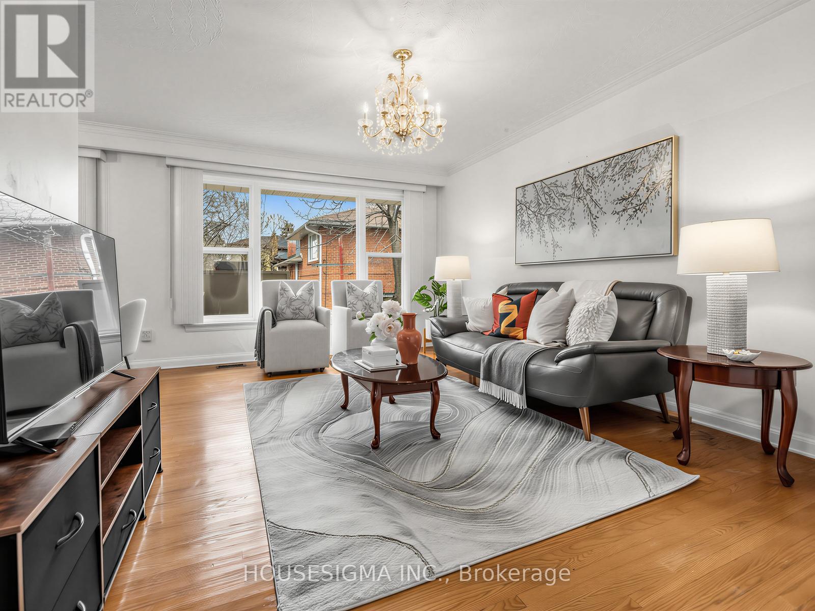 169 Sloane Avenue, Toronto, Ontario  M4A 2C2 - Photo 5 - C13042096