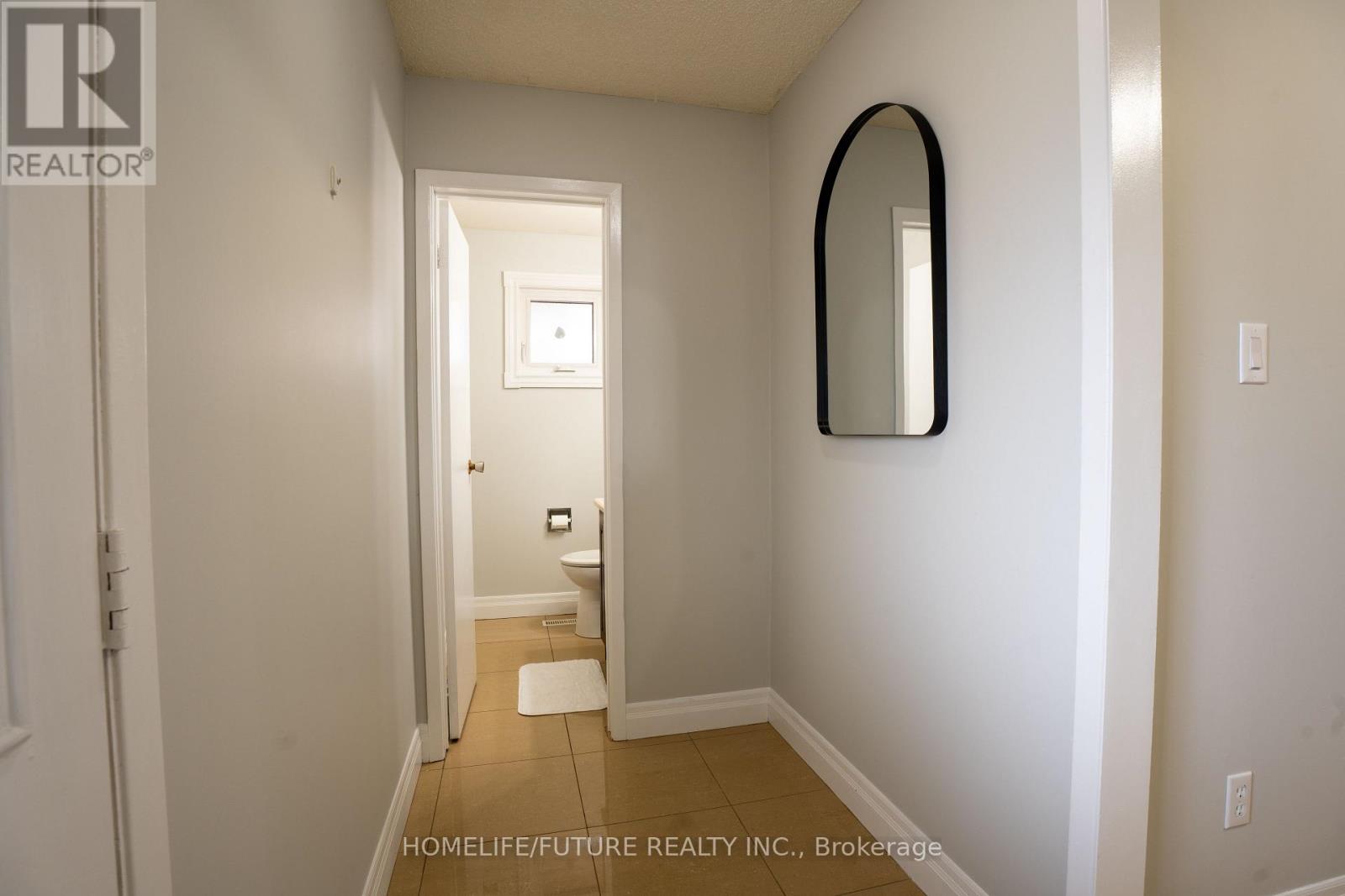 25 Shady Hollow Drive, Toronto, Ontario  M1V 2X3 - Photo 4 - E13042072