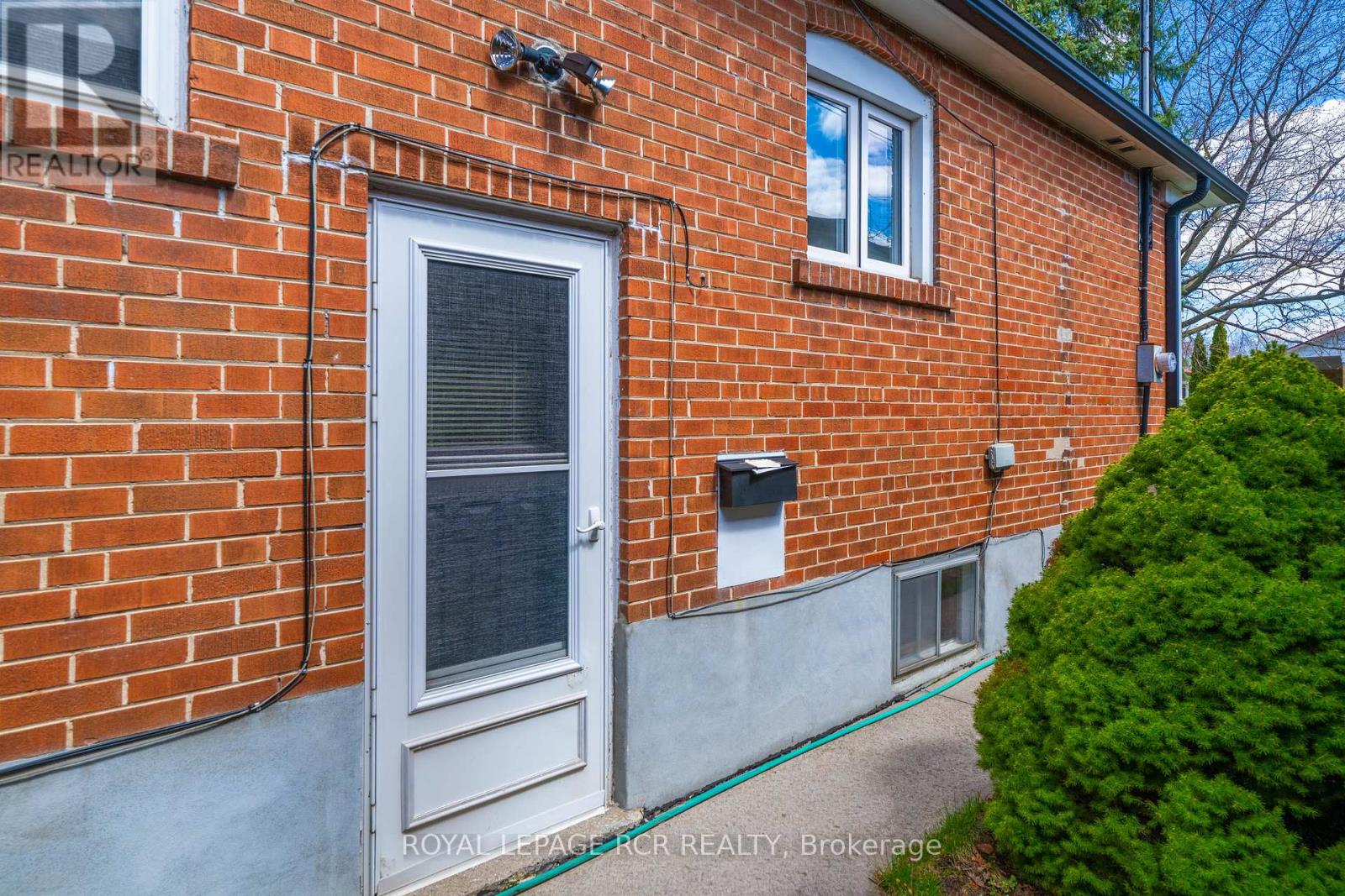 32 Beacon Road, Toronto, Ontario  M1P 1G7 - Photo 35 - E13042082