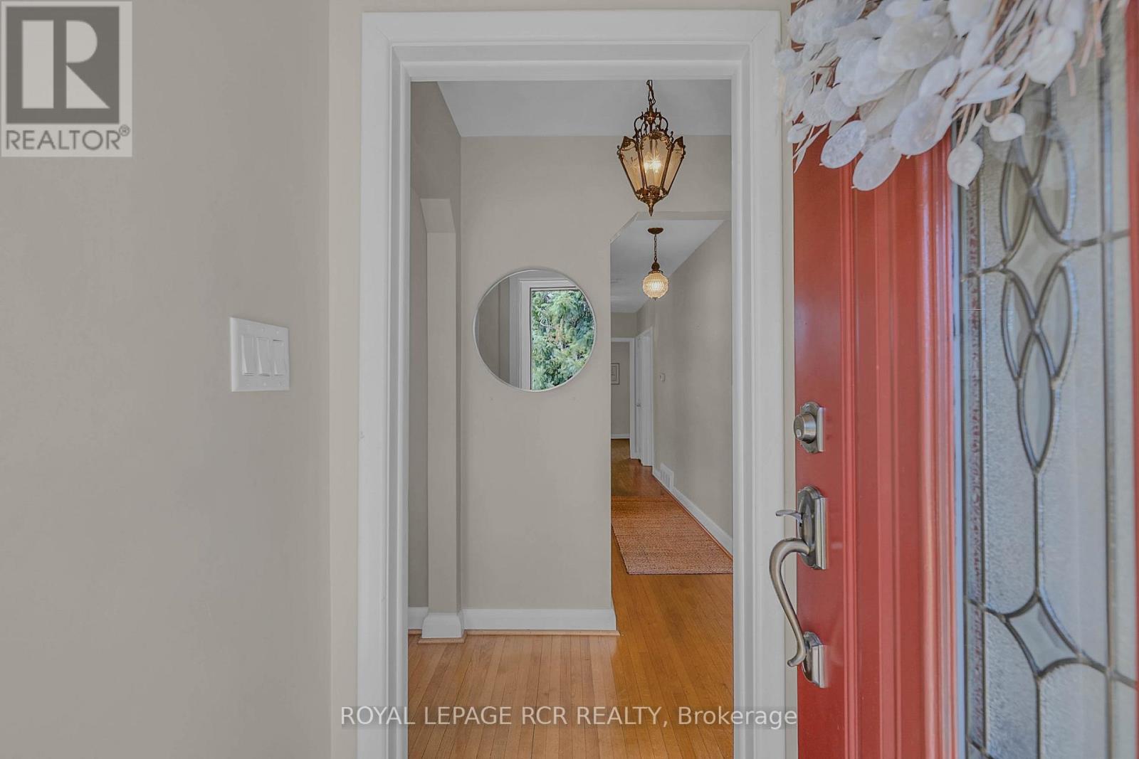 32 Beacon Road, Toronto, Ontario  M1P 1G7 - Photo 7 - E13042082