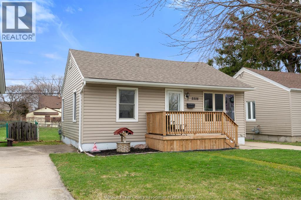 2228 Elsmere Avenue, Windsor, Ontario  N8W 2C6 - Photo 5 - 26009160