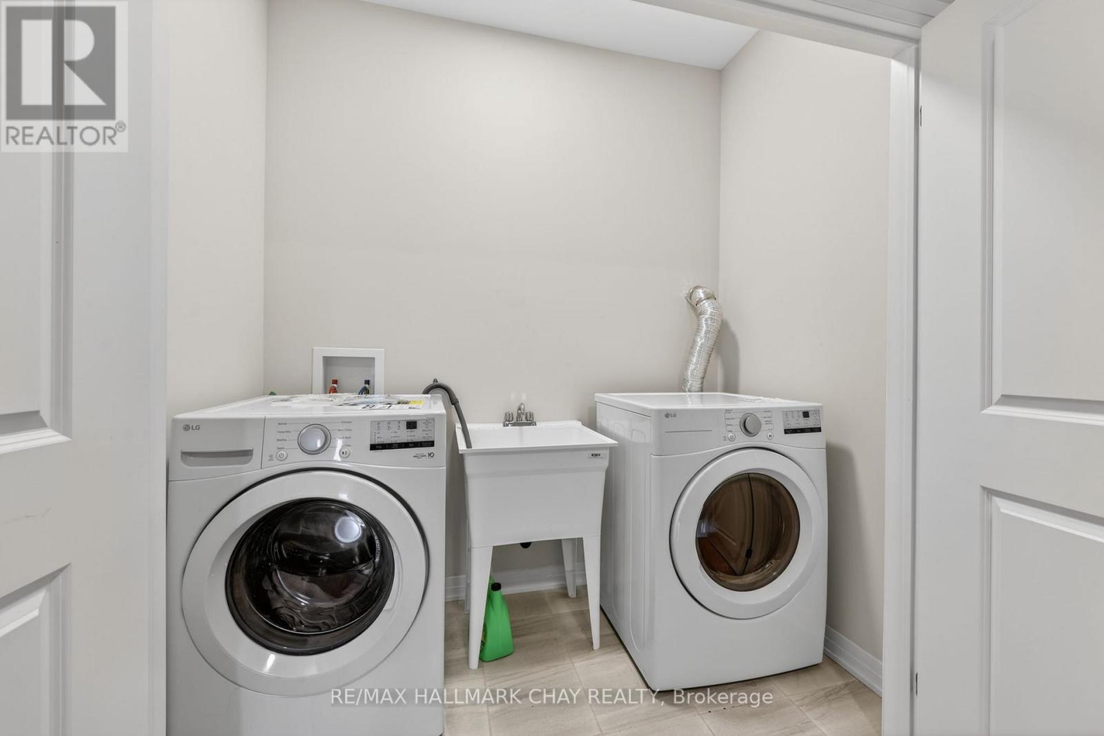 10 - 200 Dissette Street, Bradford West Gwillimbury (Bradford), Ontario  L3Z 3G8 - Photo 17 - N13042156