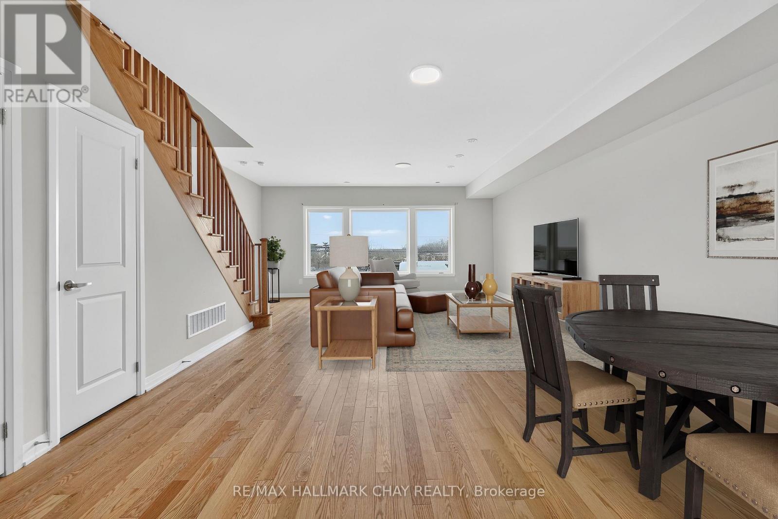 10 - 200 Dissette Street, Bradford West Gwillimbury (Bradford), Ontario  L3Z 3G8 - Photo 6 - N13042156