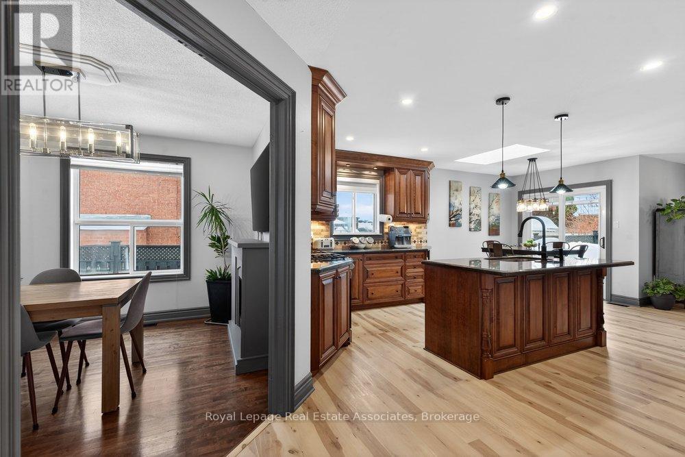 84 Loon Avenue, Barrie (Painswick South), Ontario  L4N 8V9 - Photo 10 - S13042086