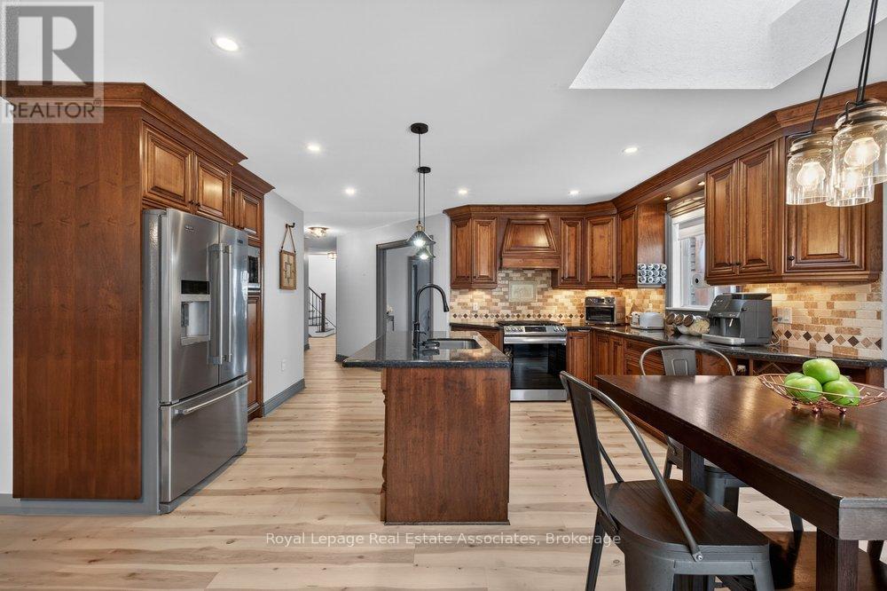 84 Loon Avenue, Barrie (Painswick South), Ontario  L4N 8V9 - Photo 14 - S13042086