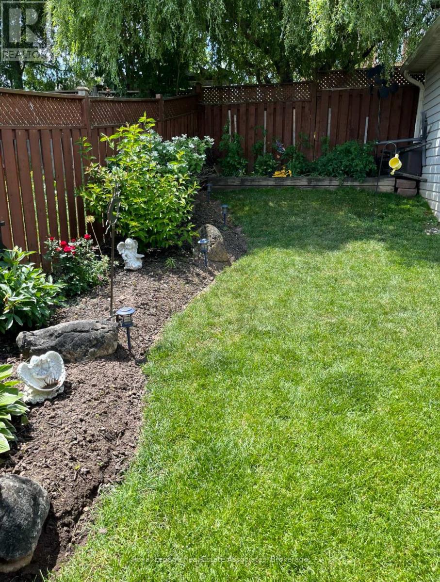 84 Loon Avenue, Barrie (Painswick South), Ontario  L4N 8V9 - Photo 42 - S13042086