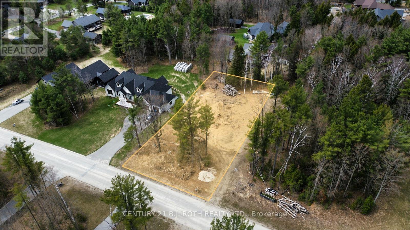 35 Marni Lane, Springwater, Ontario  L0L 2K0 - Photo 3 - S13042112