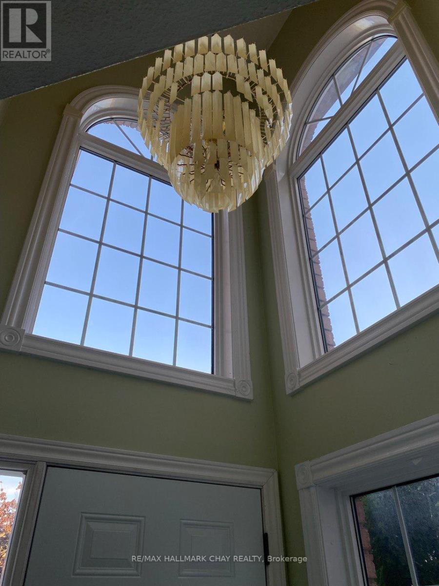 219 Wessenger Drive, Barrie (Holly), Ontario  L4N 8R4 - Photo 4 - S13042136