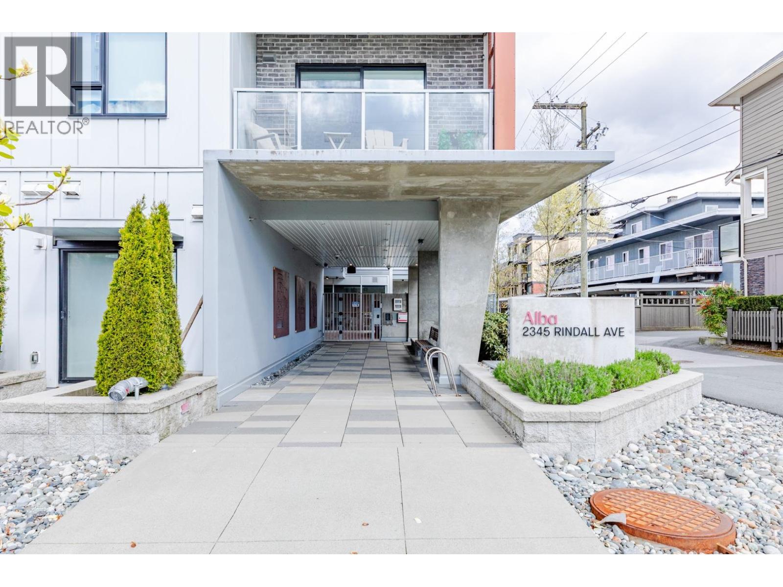 313 2345 Rindall Avenue, Port Coquitlam, British Columbia  V3C 1V3 - Photo 3 - R3115040