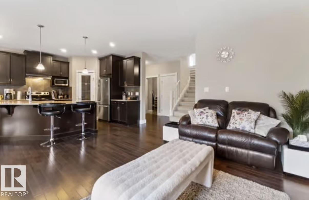 1944 67 St Sw, Edmonton, Alberta  T6X 0L9 - Photo 5 - E4484098