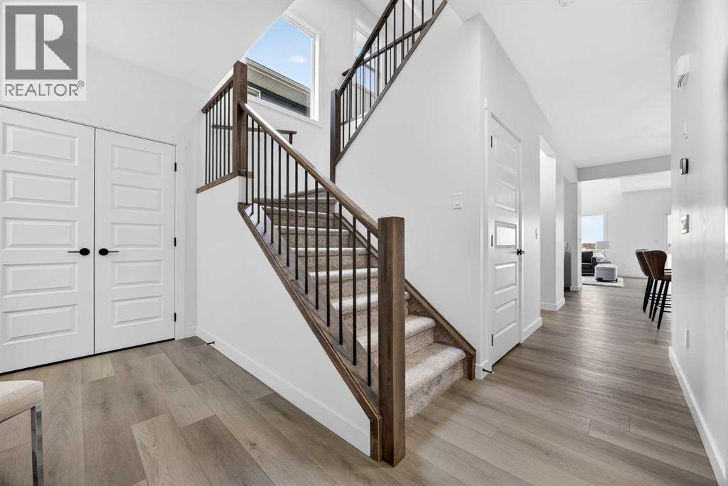 214 Bayview Park SW, Airdrie, Alberta  T4B 4G2 - Photo 12 - A2301120